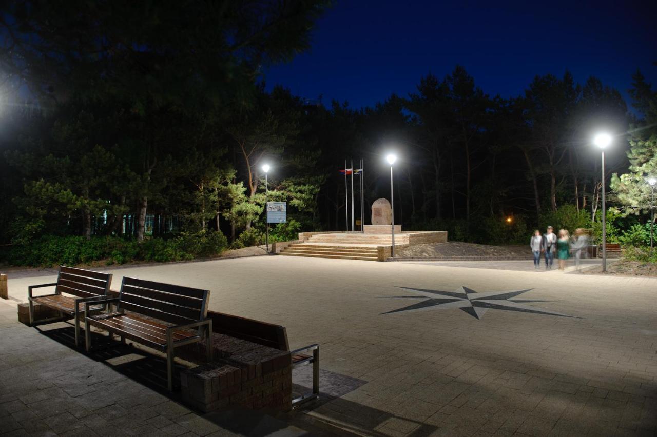 Wrzosowa Polana - Domki Letniskowe Mrzeżyno Exteriör bild
